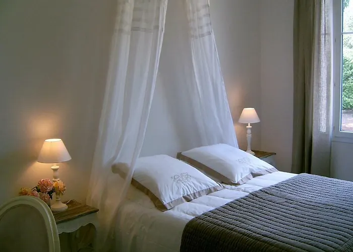 La Camille 3* La Creche